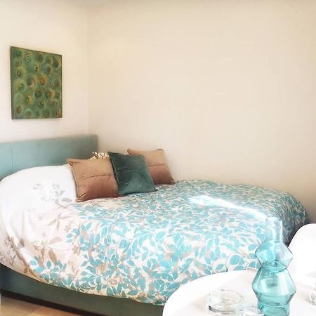 Emerald Mini Suite:Your Deluxe Studio In Kalamaria Thessaloniki Exterior photo